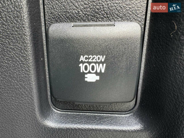 Белый Тойота Ленд Крузер Прадо, объемом двигателя 4 л и пробегом 22 тыс. км за 54999 $, фото 141 на Automoto.ua