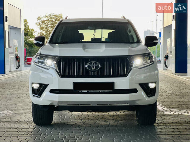 Белый Тойота Ленд Крузер Прадо, объемом двигателя 3.96 л и пробегом 73 тыс. км за 44500 $, фото 1 на Automoto.ua