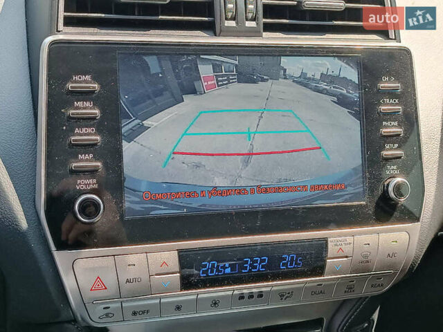 Белый Тойота Ленд Крузер Прадо, объемом двигателя 4 л и пробегом 46 тыс. км за 42990 $, фото 30 на Automoto.ua