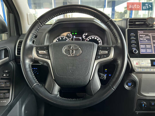 Белый Тойота Ленд Крузер Прадо, объемом двигателя 3.96 л и пробегом 73 тыс. км за 44500 $, фото 21 на Automoto.ua