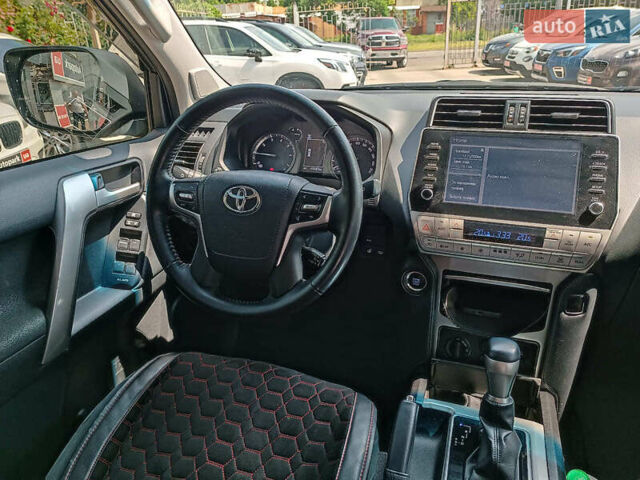 Белый Тойота Ленд Крузер Прадо, объемом двигателя 4 л и пробегом 46 тыс. км за 42990 $, фото 35 на Automoto.ua