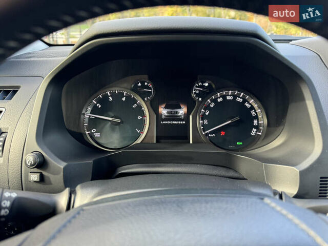 Белый Тойота Ленд Крузер Прадо, объемом двигателя 4 л и пробегом 22 тыс. км за 54999 $, фото 98 на Automoto.ua
