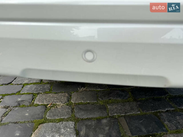 Белый Тойота Ленд Крузер Прадо, объемом двигателя 4 л и пробегом 22 тыс. км за 54999 $, фото 41 на Automoto.ua