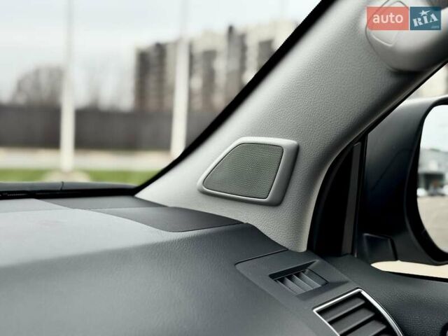 Белый Тойота Ленд Крузер Прадо, объемом двигателя 3.96 л и пробегом 43 тыс. км за 56500 $, фото 49 на Automoto.ua