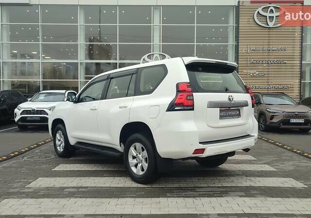 Белый Тойота Ленд Крузер Прадо, объемом двигателя 2.76 л и пробегом 94 тыс. км за 43250 $, фото 1 на Automoto.ua