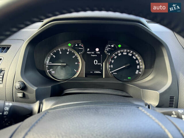 Белый Тойота Ленд Крузер Прадо, объемом двигателя 4 л и пробегом 22 тыс. км за 54999 $, фото 100 на Automoto.ua