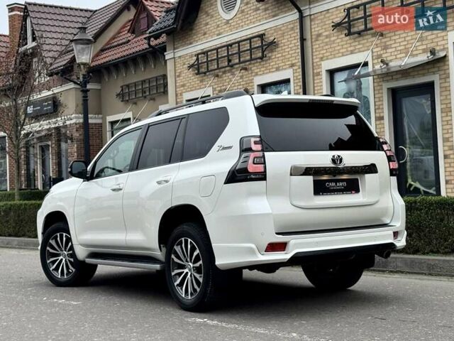 Белый Тойота Ленд Крузер Прадо, объемом двигателя 3.96 л и пробегом 43 тыс. км за 56500 $, фото 13 на Automoto.ua