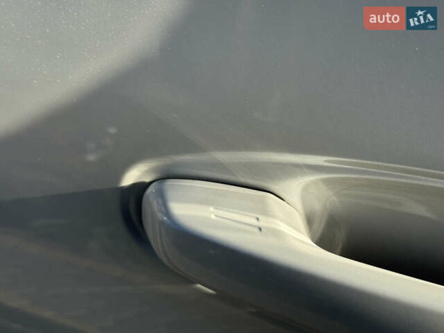 Белый Тойота Ленд Крузер Прадо, объемом двигателя 3.96 л и пробегом 80 тыс. км за 47500 $, фото 23 на Automoto.ua