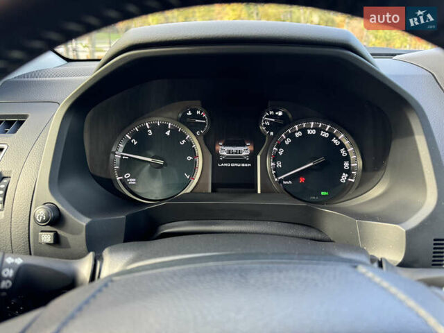 Белый Тойота Ленд Крузер Прадо, объемом двигателя 4 л и пробегом 22 тыс. км за 54999 $, фото 99 на Automoto.ua