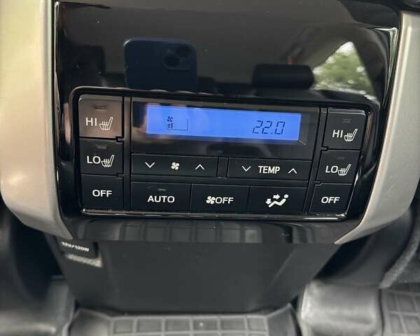 Тойота Ленд Крузер Прадо 2021 в Сумах на Automoto.ua Белый Тойота Ленд Крузер Прадо, объемом двигателя 3.96 л и пробегом 45 тыс. км за 53499 $, фото 39 на Automoto.ua