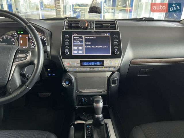 Белый Тойота Ленд Крузер Прадо, объемом двигателя 3.96 л и пробегом 73 тыс. км за 44500 $, фото 22 на Automoto.ua