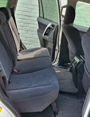 Белый Тойота Ленд Крузер Прадо, объемом двигателя 2.69 л и пробегом 73 тыс. км за 35000 $, фото 8 на Automoto.ua