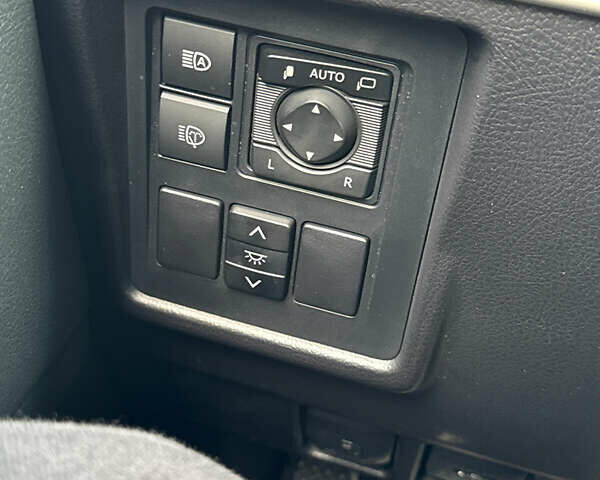 Белый Тойота Ленд Крузер Прадо, объемом двигателя 3.96 л и пробегом 80 тыс. км за 47500 $, фото 18 на Automoto.ua