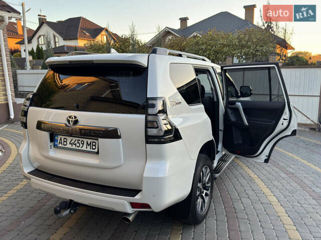 Белый Тойота Ленд Крузер Прадо, объемом двигателя 3.96 л и пробегом 80 тыс. км за 47500 $, фото 21 на Automoto.ua