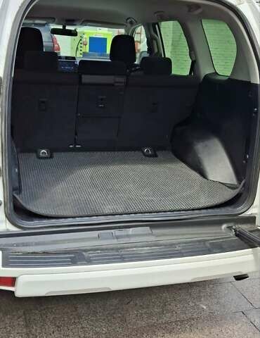 Белый Тойота Ленд Крузер Прадо, объемом двигателя 2.69 л и пробегом 73 тыс. км за 35000 $, фото 4 на Automoto.ua