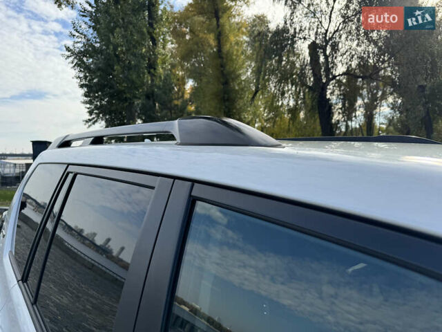 Белый Тойота Ленд Крузер Прадо, объемом двигателя 4 л и пробегом 22 тыс. км за 54999 $, фото 45 на Automoto.ua