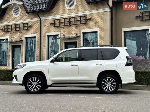 Белый Тойота Ленд Крузер Прадо, объемом двигателя 3.96 л и пробегом 43 тыс. км за 56500 $, фото 15 на Automoto.ua
