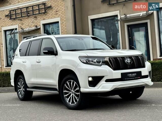 Белый Тойота Ленд Крузер Прадо, объемом двигателя 3.96 л и пробегом 43 тыс. км за 56500 $, фото 5 на Automoto.ua