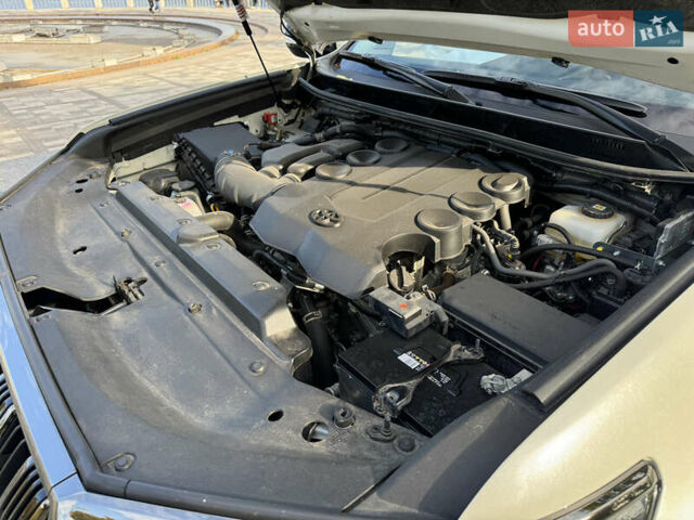 Белый Тойота Ленд Крузер Прадо, объемом двигателя 4 л и пробегом 22 тыс. км за 54999 $, фото 82 на Automoto.ua