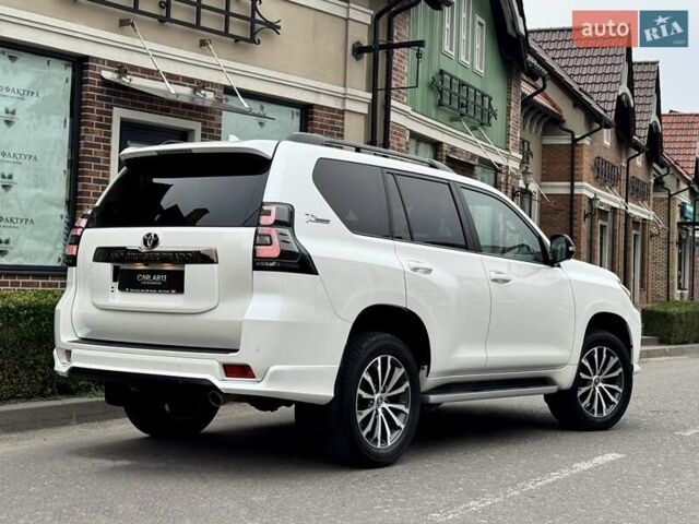 Белый Тойота Ленд Крузер Прадо, объемом двигателя 3.96 л и пробегом 43 тыс. км за 56500 $, фото 10 на Automoto.ua