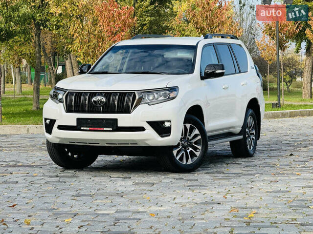 Белый Тойота Ленд Крузер Прадо, объемом двигателя 4 л и пробегом 22 тыс. км за 54999 $, фото 14 на Automoto.ua