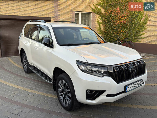 Белый Тойота Ленд Крузер Прадо, объемом двигателя 3.96 л и пробегом 80 тыс. км за 47500 $, фото 1 на Automoto.ua