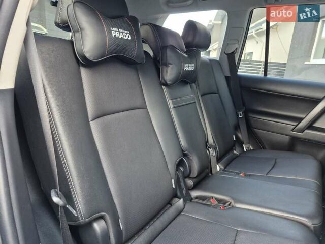 Білий Тойота Ленд Крузер Прадо, об'ємом двигуна 3.96 л та пробігом 73 тис. км за 50900 $, фото 40 на Automoto.ua