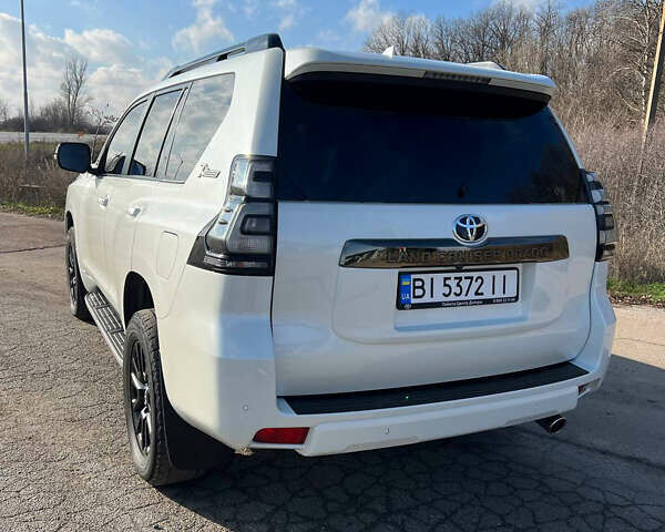 Белый Тойота Ленд Крузер Прадо, объемом двигателя 3.96 л и пробегом 134 тыс. км за 42900 $, фото 27 на Automoto.ua