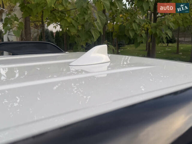 Белый Тойота Ленд Крузер Прадо, объемом двигателя 2.76 л и пробегом 28 тыс. км за 55500 $, фото 91 на Automoto.ua