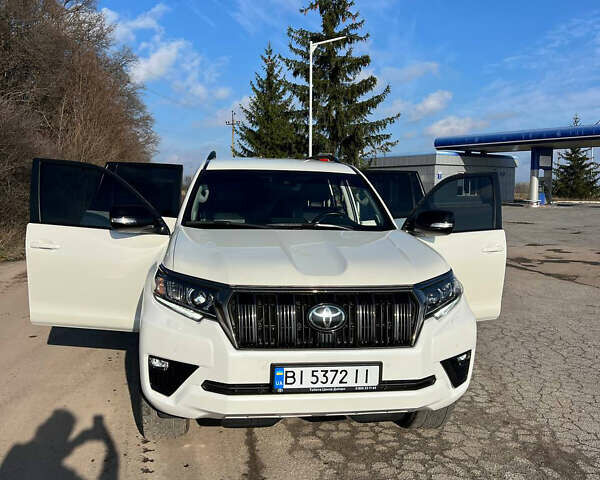 Белый Тойота Ленд Крузер Прадо, объемом двигателя 3.96 л и пробегом 134 тыс. км за 42900 $, фото 41 на Automoto.ua