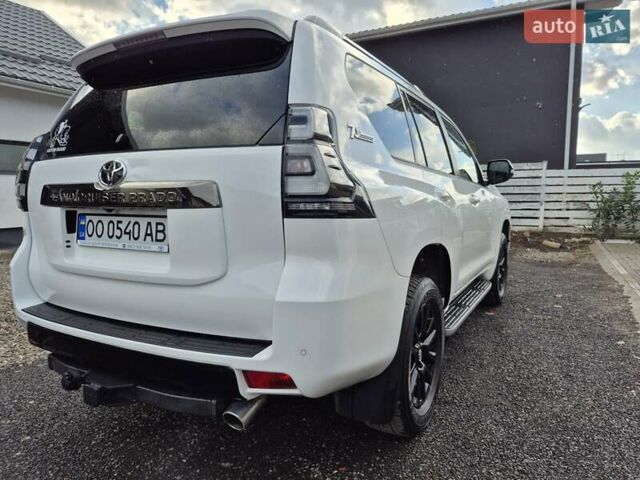 Белый Тойота Ленд Крузер Прадо, объемом двигателя 3.96 л и пробегом 71 тыс. км за 50900 $, фото 8 на Automoto.ua