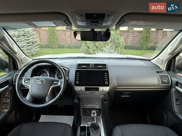 Белый Тойота Ленд Крузер Прадо, объемом двигателя 2.76 л и пробегом 37 тыс. км за 49900 $, фото 28 на Automoto.ua