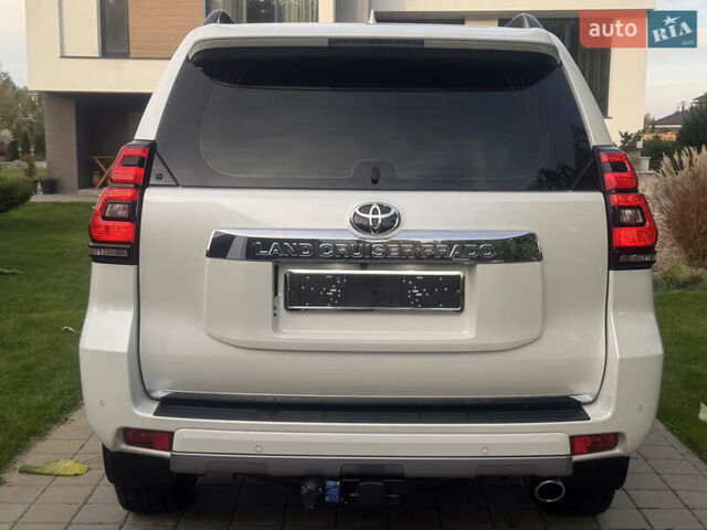 Белый Тойота Ленд Крузер Прадо, объемом двигателя 2.76 л и пробегом 28 тыс. км за 55500 $, фото 23 на Automoto.ua