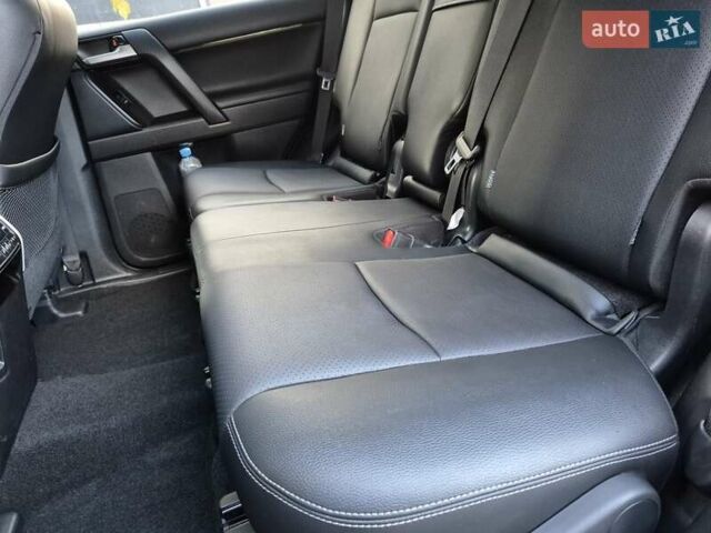 Білий Тойота Ленд Крузер Прадо, об'ємом двигуна 3.96 л та пробігом 73 тис. км за 50900 $, фото 35 на Automoto.ua