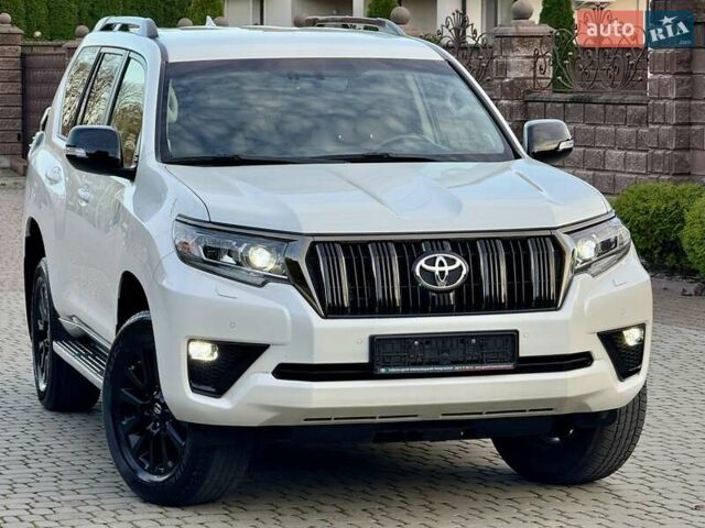 Белый Тойота Ленд Крузер Прадо, объемом двигателя 2.76 л и пробегом 37 тыс. км за 49900 $, фото 80 на Automoto.ua