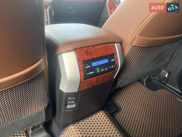 Белый Тойота Ленд Крузер Прадо, объемом двигателя 2.76 л и пробегом 28 тыс. км за 55500 $, фото 56 на Automoto.ua