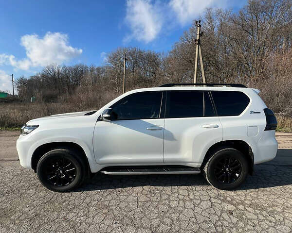 Белый Тойота Ленд Крузер Прадо, объемом двигателя 3.96 л и пробегом 134 тыс. км за 42900 $, фото 42 на Automoto.ua