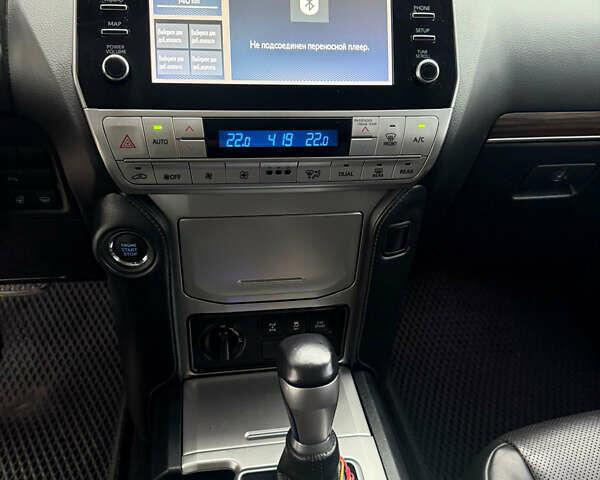 Білий Тойота Ленд Крузер Прадо, об'ємом двигуна 3.96 л та пробігом 174 тис. км за 44000 $, фото 5 на Automoto.ua