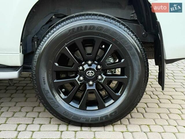 Белый Тойота Ленд Крузер Прадо, объемом двигателя 2.76 л и пробегом 37 тыс. км за 49900 $, фото 47 на Automoto.ua