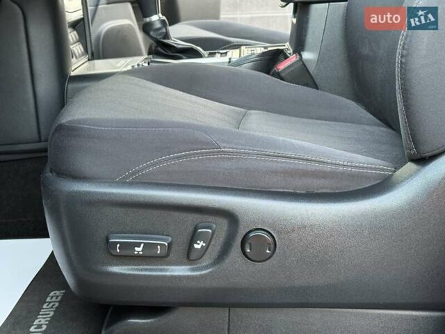 Белый Тойота Ленд Крузер Прадо, объемом двигателя 2.76 л и пробегом 37 тыс. км за 49900 $, фото 100 на Automoto.ua