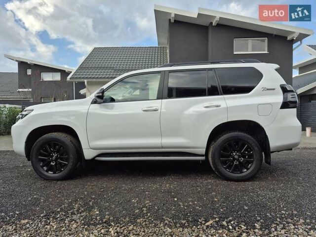 Белый Тойота Ленд Крузер Прадо, объемом двигателя 3.96 л и пробегом 73 тыс. км за 50900 $, фото 4 на Automoto.ua