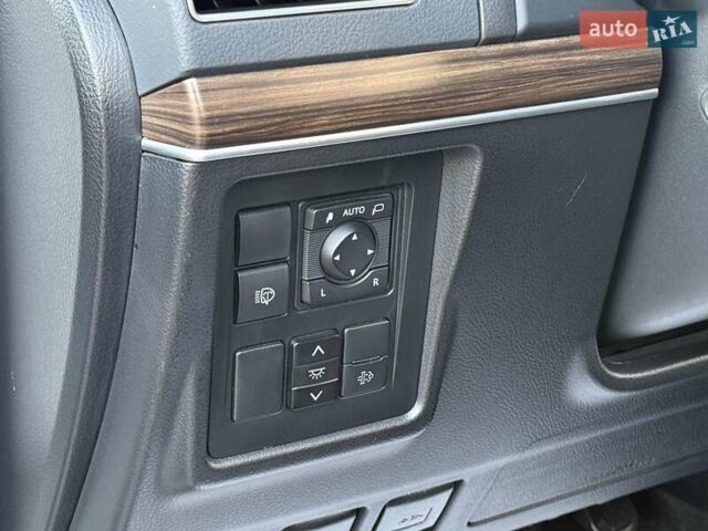 Белый Тойота Ленд Крузер Прадо, объемом двигателя 2.76 л и пробегом 37 тыс. км за 49900 $, фото 98 на Automoto.ua