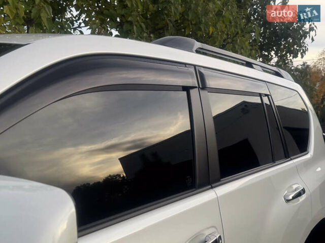 Белый Тойота Ленд Крузер Прадо, объемом двигателя 2.76 л и пробегом 28 тыс. км за 55500 $, фото 89 на Automoto.ua