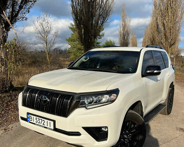 Белый Тойота Ленд Крузер Прадо, объемом двигателя 3.96 л и пробегом 134 тыс. км за 42900 $, фото 5 на Automoto.ua