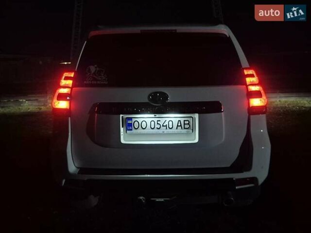 Білий Тойота Ленд Крузер Прадо, об'ємом двигуна 3.96 л та пробігом 73 тис. км за 50900 $, фото 24 на Automoto.ua