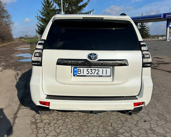 Белый Тойота Ленд Крузер Прадо, объемом двигателя 3.96 л и пробегом 134 тыс. км за 42900 $, фото 48 на Automoto.ua
