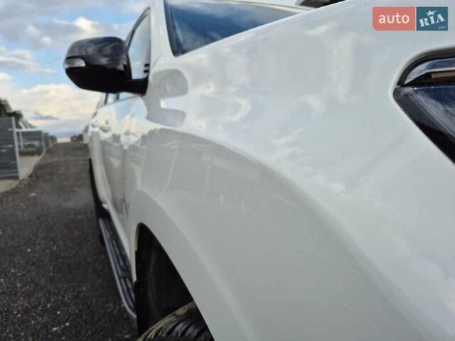 Белый Тойота Ленд Крузер Прадо, объемом двигателя 3.96 л и пробегом 71 тыс. км за 50900 $, фото 13 на Automoto.ua