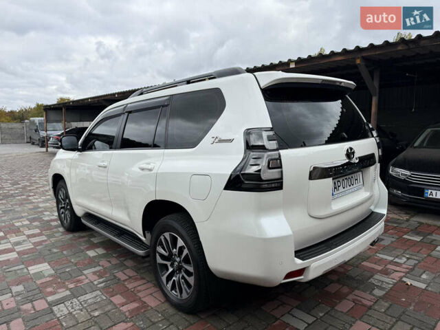 Тойота Ленд Крузер Прадо 2022 в Запорожье на Automoto.ua Белый Тойота Ленд Крузер Прадо, объемом двигателя 3.96 л и пробегом 15 тыс. км за 55000 $, фото 6 на Automoto.ua