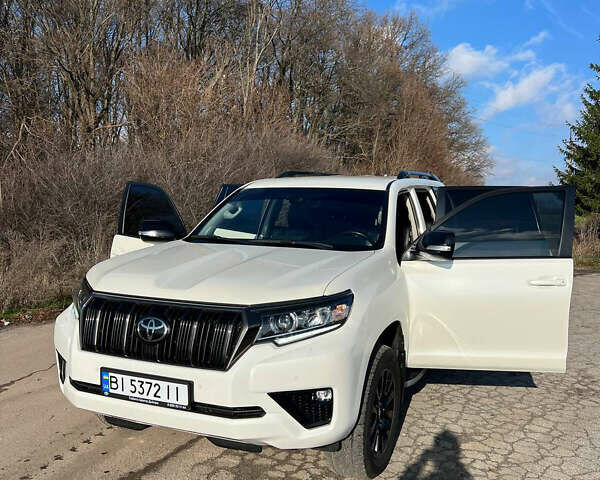 Белый Тойота Ленд Крузер Прадо, объемом двигателя 3.96 л и пробегом 134 тыс. км за 42900 $, фото 39 на Automoto.ua