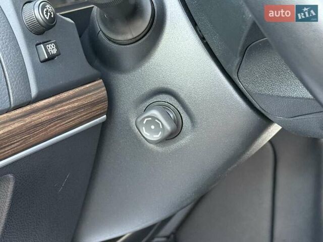 Белый Тойота Ленд Крузер Прадо, объемом двигателя 2.76 л и пробегом 37 тыс. км за 49900 $, фото 99 на Automoto.ua